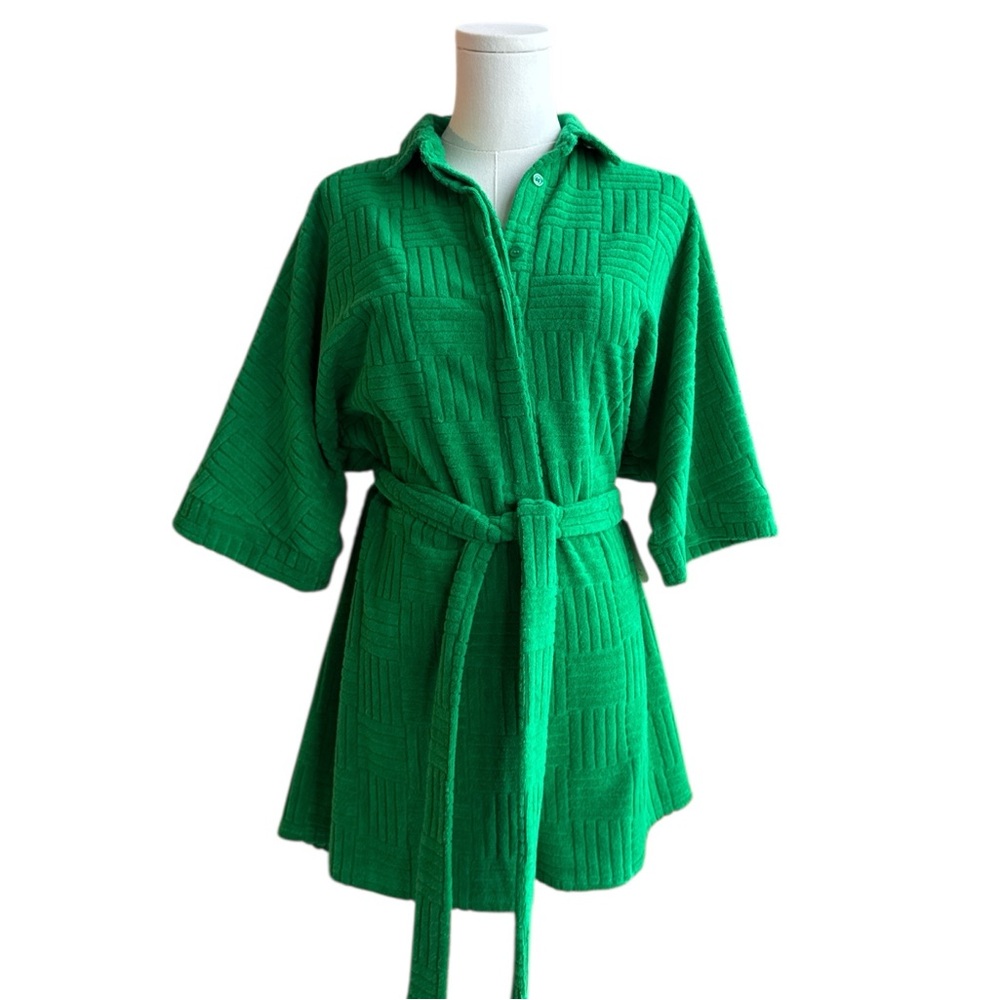 R1 Green textured romper size Large